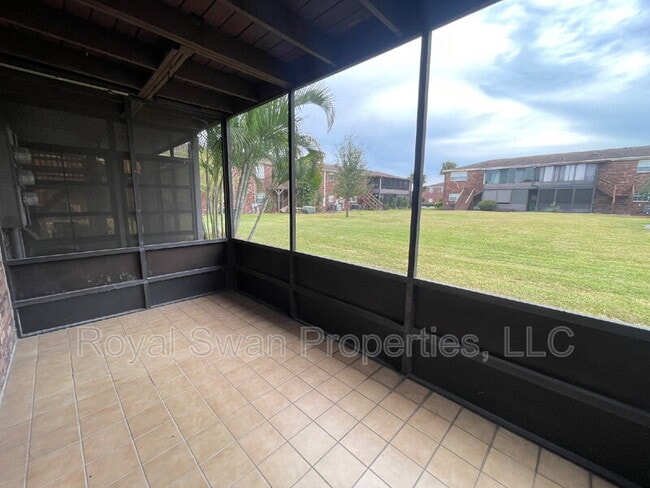 Building Photo - 1920 E Edgewood Dr