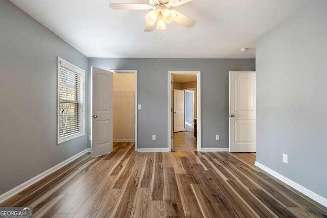 Building Photo - 3325 Earhart Way