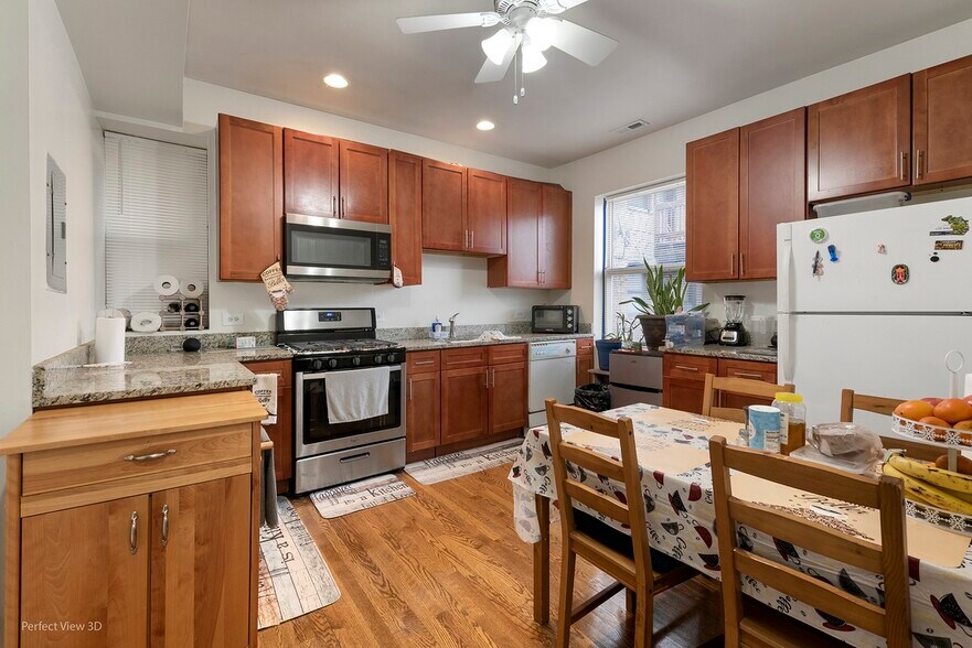 Building Photo - 4853 N Harding Ave