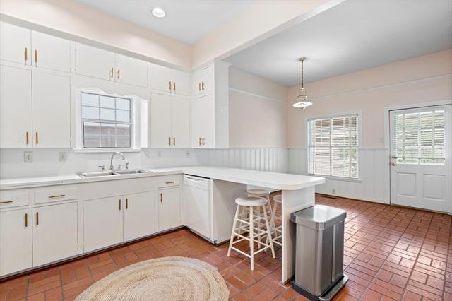 Building Photo - 4407 Bonham St