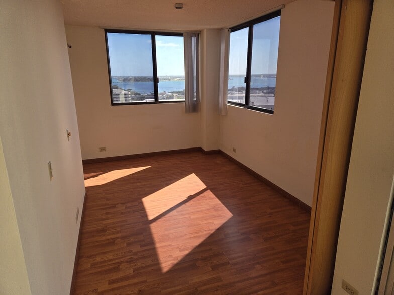 Bedroom 2 - 98-351 Koauka Loop