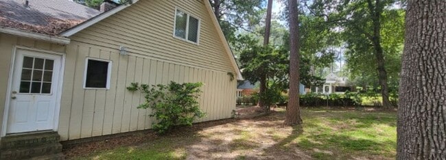 Building Photo - Home on Corner lot in Wood Valley