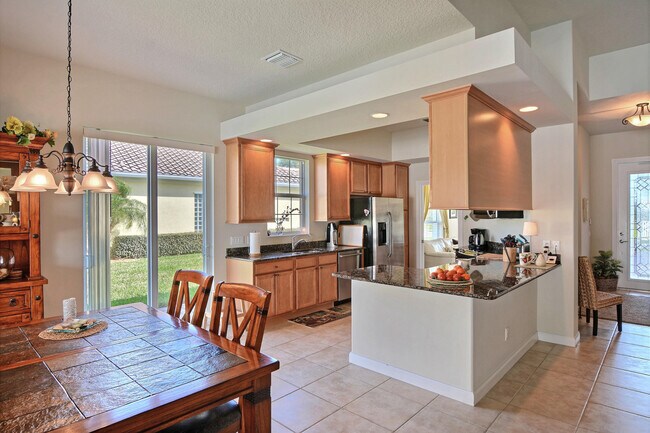 Building Photo - 5254 Eleuthra Cir