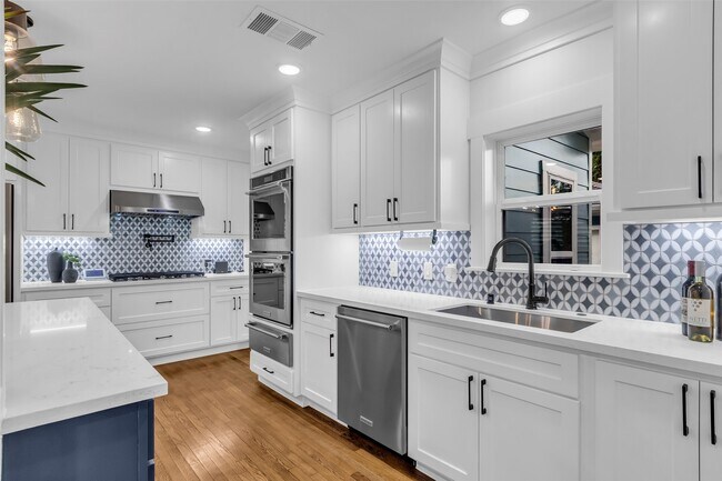 Building Photo - 2611 Ruth St