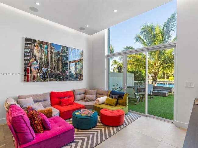 Building Photo - 3753 NE 214th St