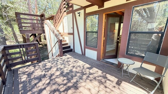 Building Photo - 54061 Linger Ln