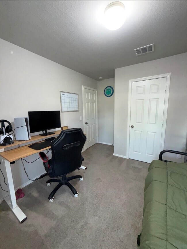 Building Photo - 21023 Twining Rose Ln