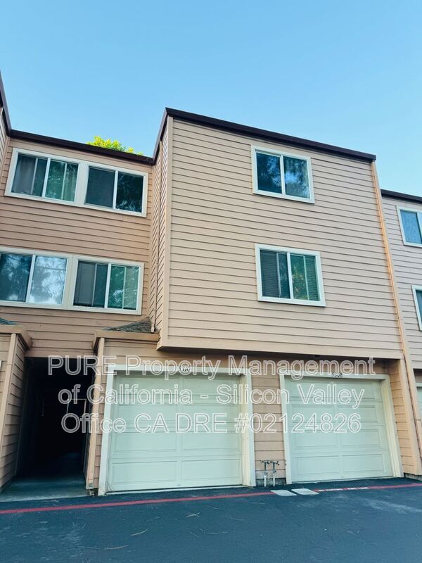 Building Photo - 5310 Borneo Cir