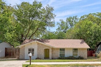 Building Photo - 6109 Glen Meadow Dr