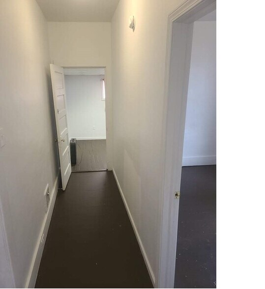 Building Photo - 1137 Lawton St