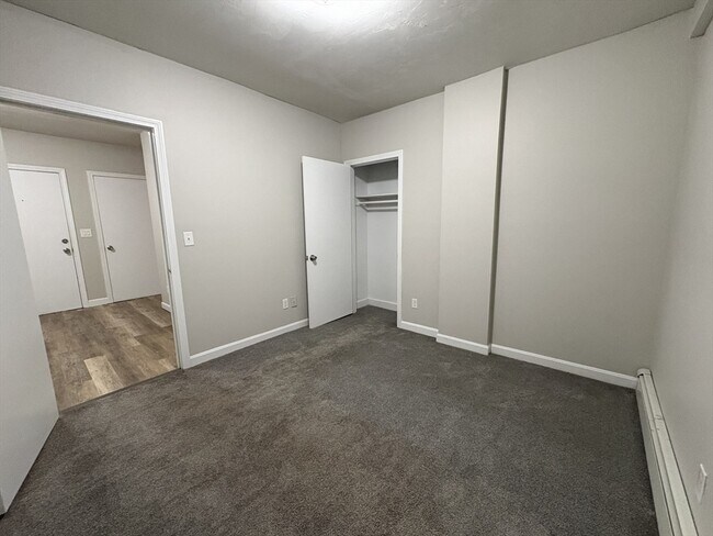 Building Photo - 171 Pleasant St