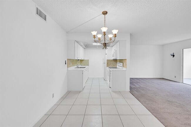 Building Photo - 3402 Bimini Ln