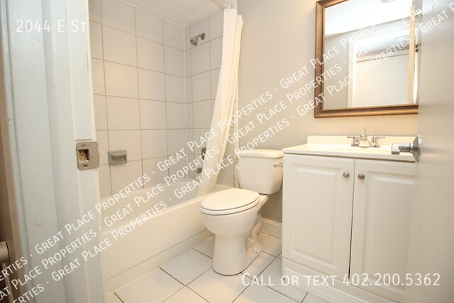 Building Photo - 2044 E St-