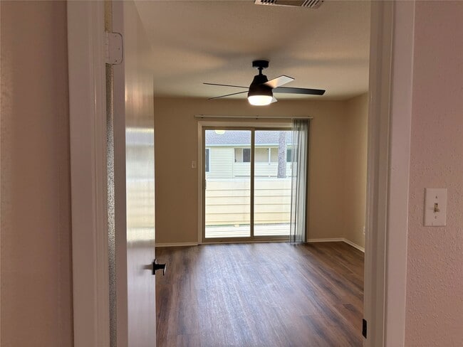 Building Photo - 14515 Wunderlich Dr