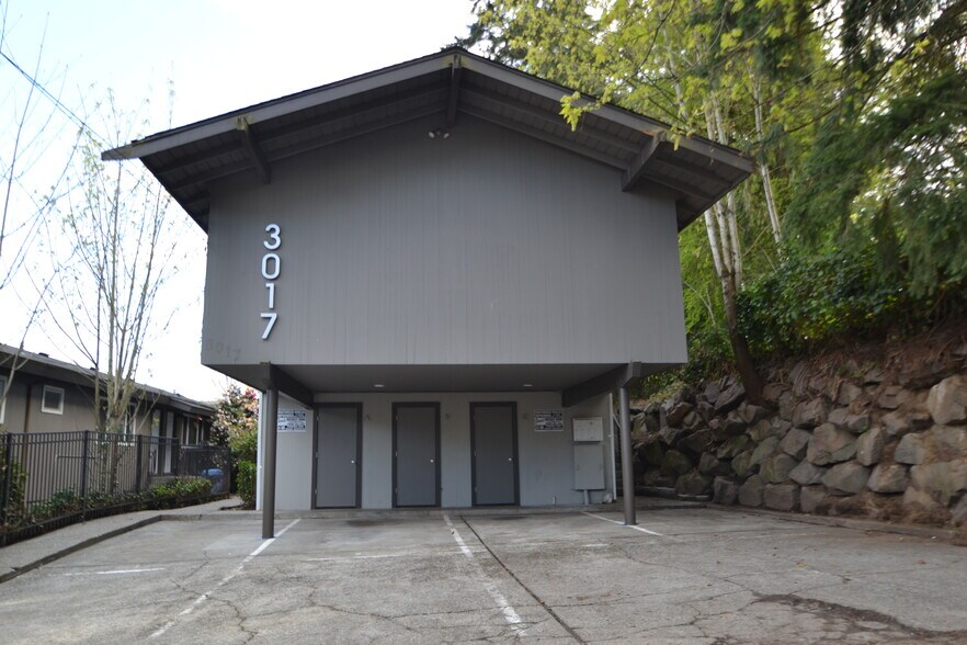 Building Photo - 3017 NE 140th St