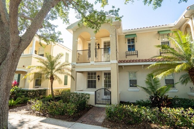 Building Photo - 186 Soriano Dr