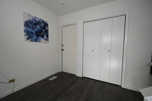Building Photo - 1360 Devonshire Ln