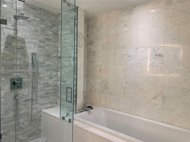 Building Photo - 851 NE 1st Ave