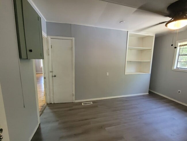 Building Photo - Home in Hot Springs