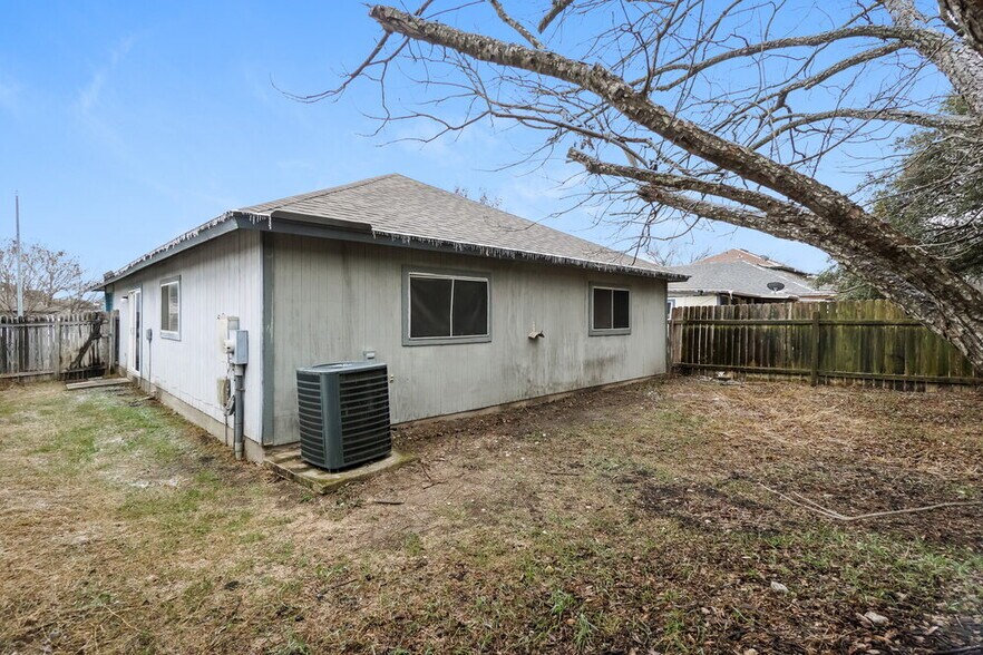 Building Photo - 8339 Morning Grove