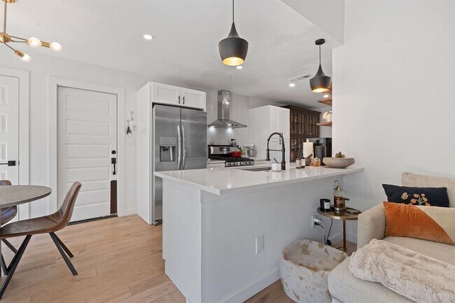 Building Photo - 4902 Carsonhill Dr