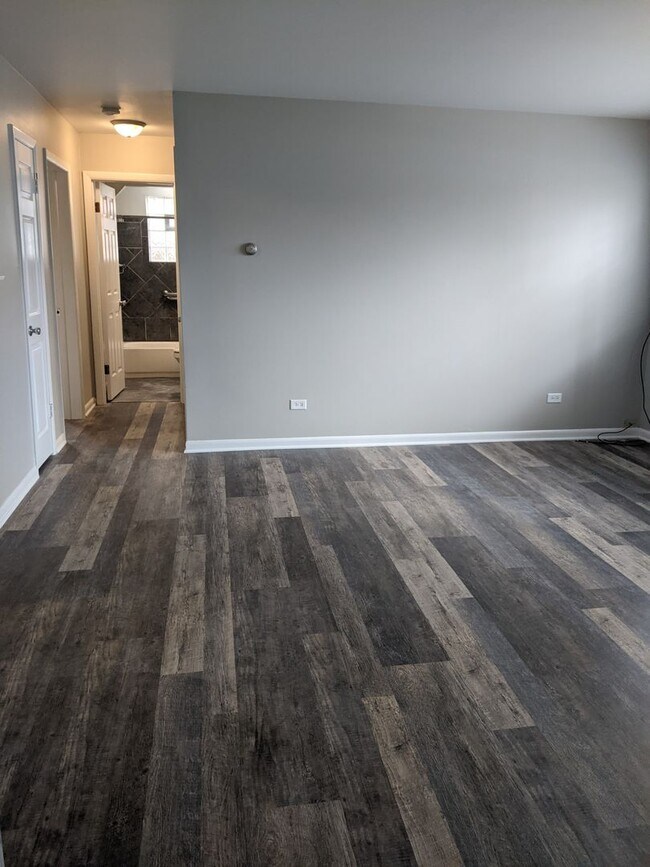 Building Photo - 620 Kungs Way