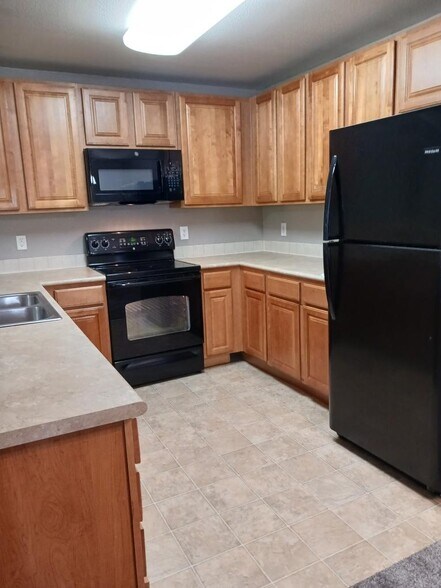 Building Photo - 4815 Hahns Peak Dr
