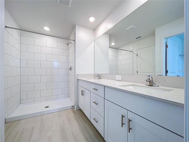 Building Photo - 17498 Happytrails St