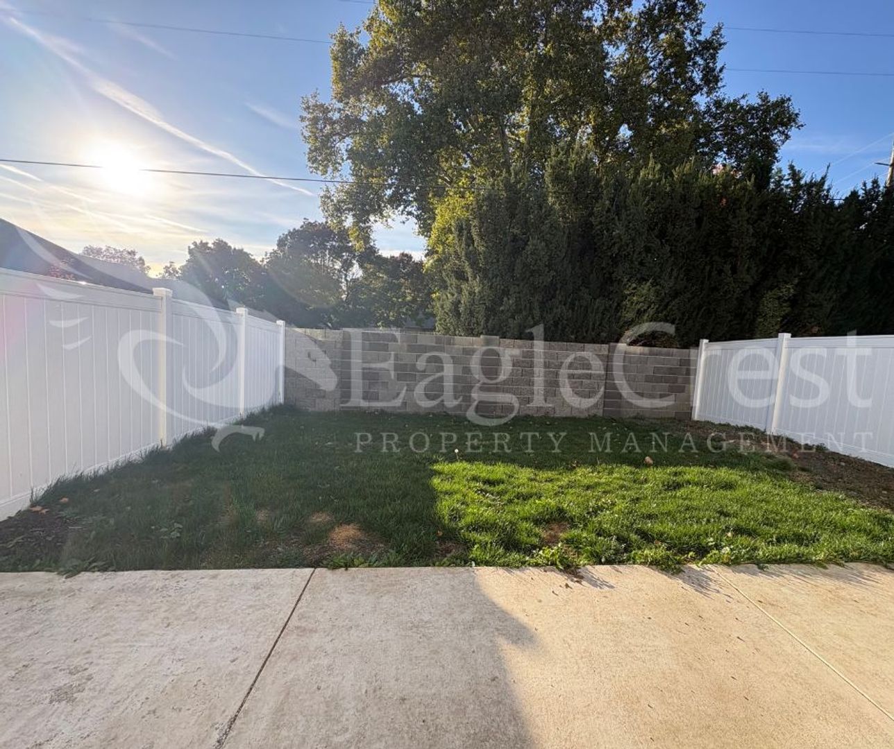 Building Photo - Herbert PL