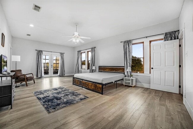 Building Photo - 17221 Steger Ln