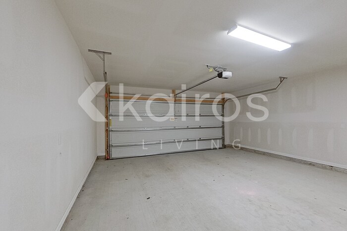 Building Photo - 130 Yardley Ct