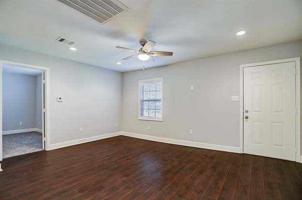 Building Photo - 6801 Greenhurst St