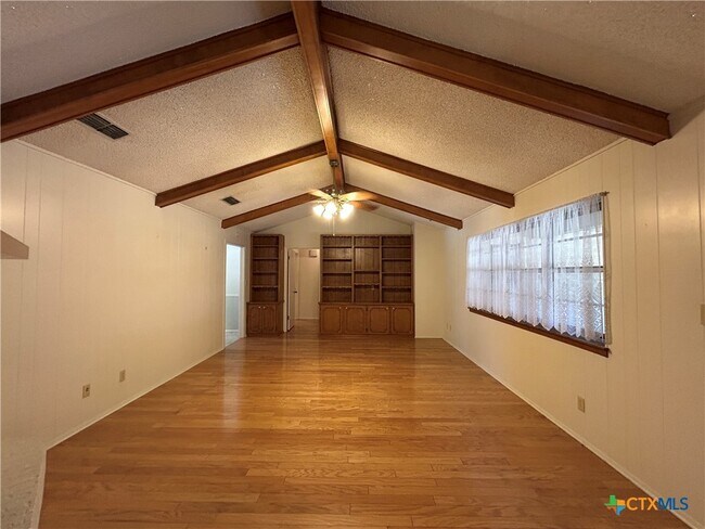 Building Photo - 11 La Mesa Dr