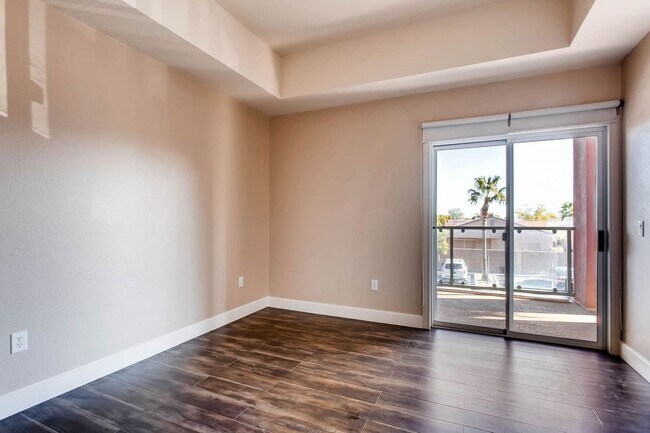 Building Photo - 67 E Agate Ave