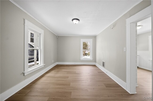 Building Photo - 162 Reed Ave