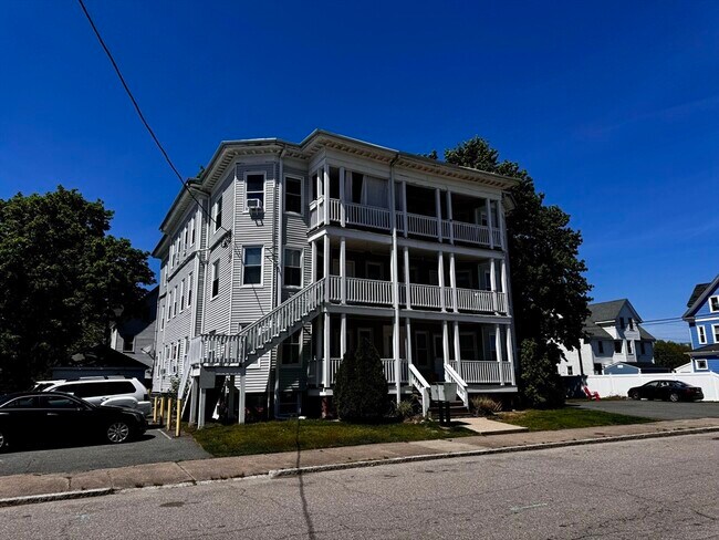 Building Photo - 11 John St