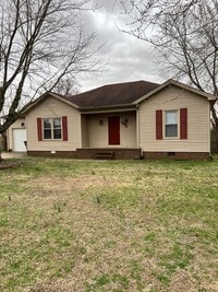 Building Photo - 3 Bedroom Home close to I24