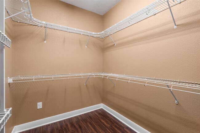 Building Photo - 2299 Lone Star Dr