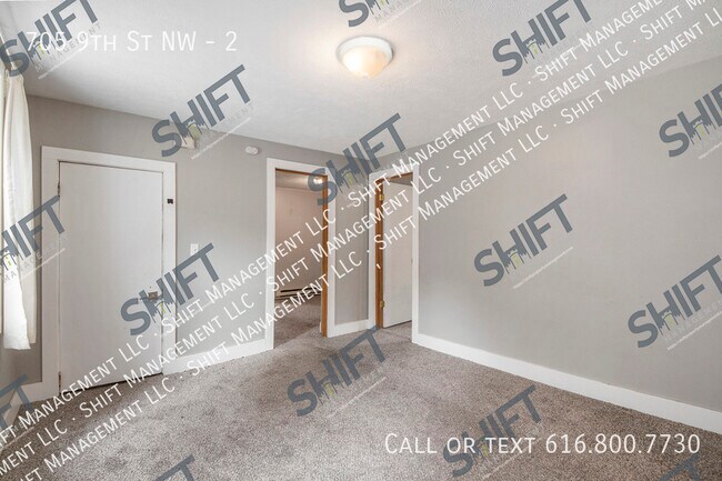 Building Photo - 705 9th St NW