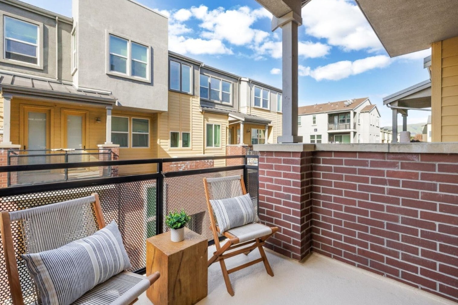 Building Photo - 1889 Sable Pl