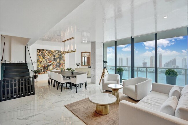 Building Photo - 4000 Island Blvd