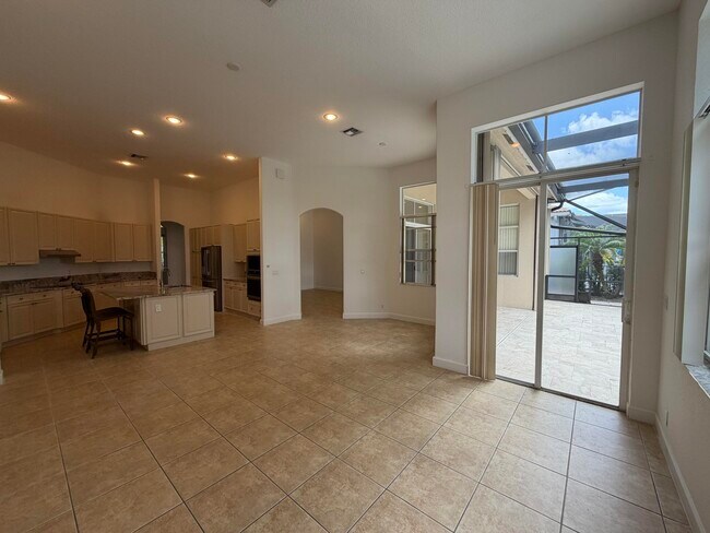 Building Photo - 10440 Cypress Lakes Preserve Dr