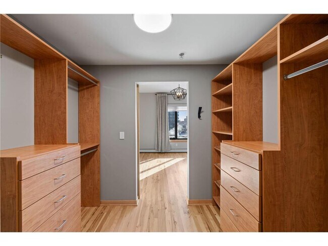 Building Photo - 1120 S 2nd St