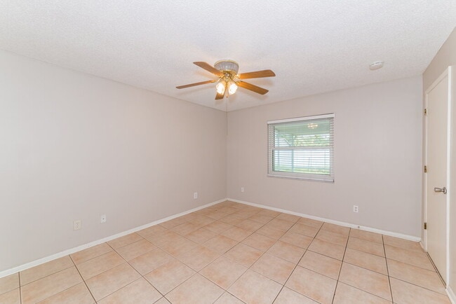 Building Photo - 3265 Lalani Blvd