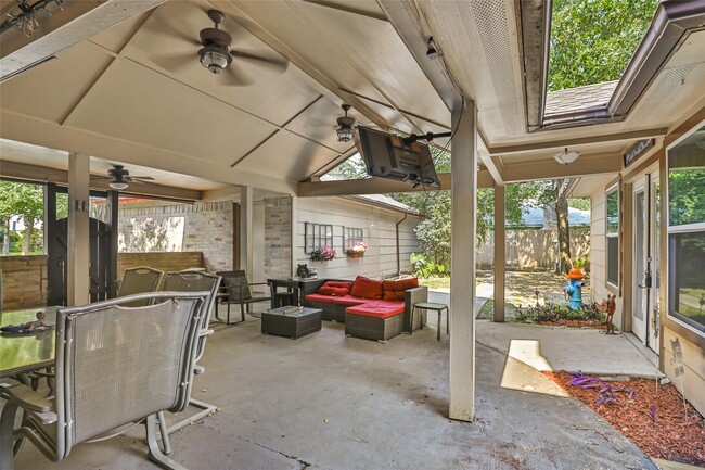 Building Photo - 19610 Forest Fern Dr