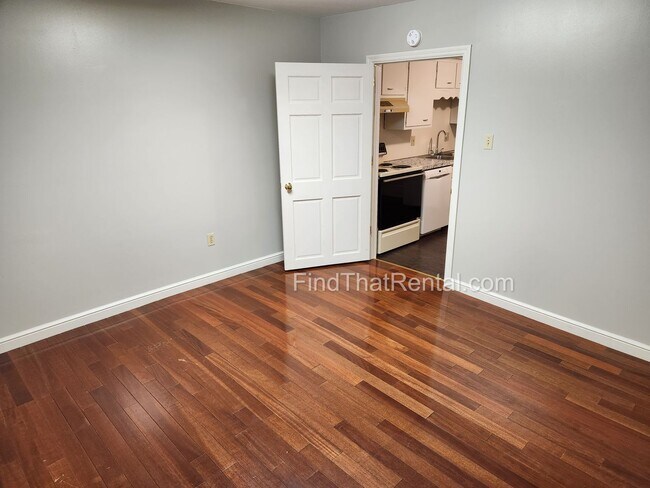 Building Photo - 34 S Hanover St