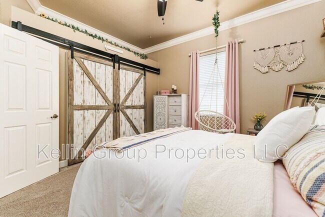 Building Photo - 1229 Lake Deeson Woods Ln