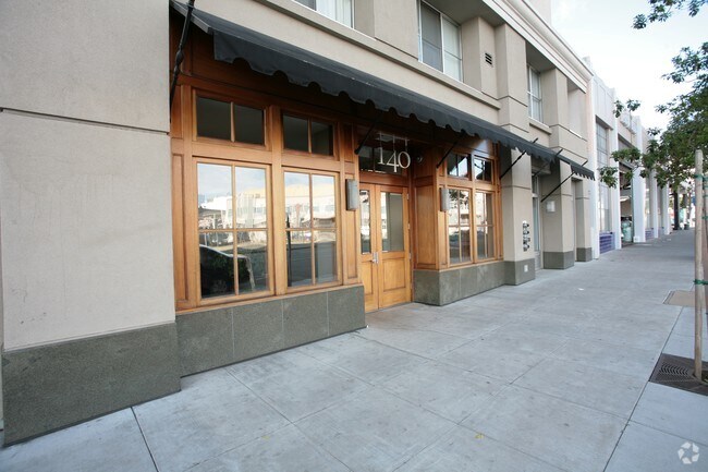 Building Photo - 140-148 S Van Ness Ave