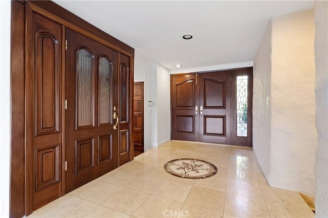 Building Photo - 3713 Dellvale Pl