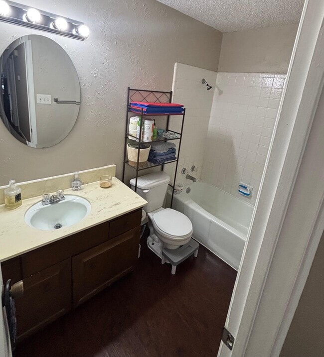 Building Photo - 6503 Dunn Dr